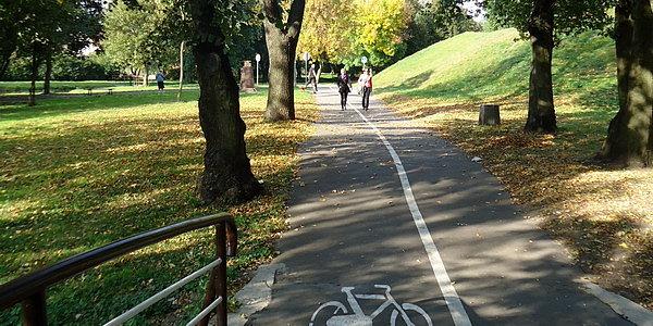Ścieżka rowerowa przez Park Aleksandra Jagiellończyka w Bielsku Podlaskim