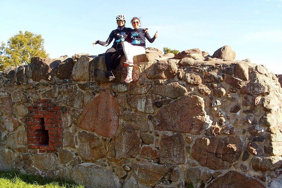 Ja i Agata na ruinach grodziska Lycka slott