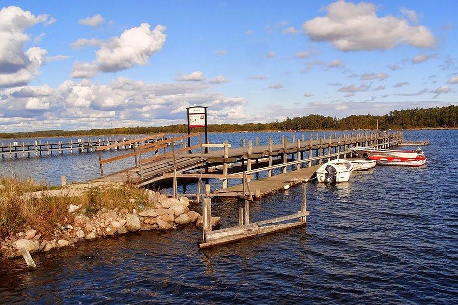 Widok z wyspy Senoren na cieśninę Möcklösund
