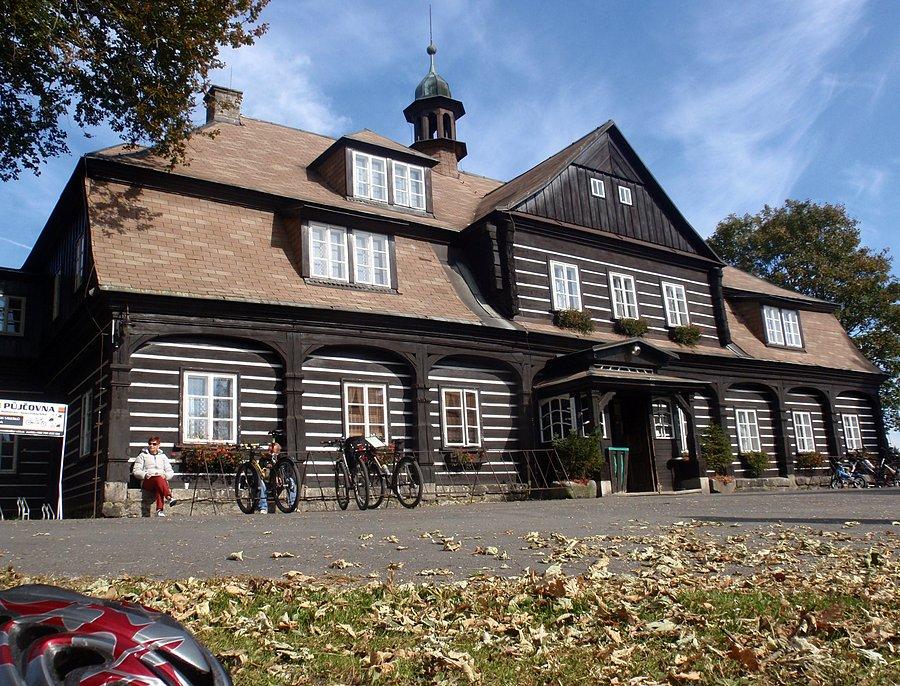 Nova Louka, schronisko