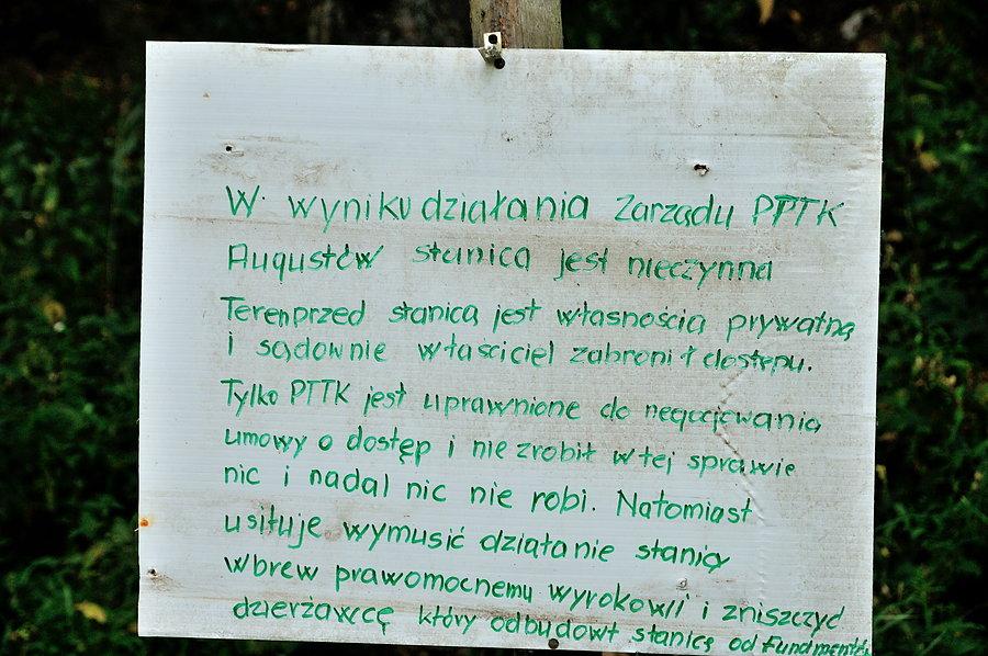 Budujący komunikat na stanicy wodnej w Jałowym Rogu
