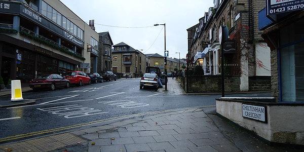 Cheltenham Crescent w Harrogate