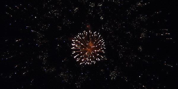 Święto upamiętnia nieudany zamach z 5 listopada 1605 roku przez Guya Fawkesa