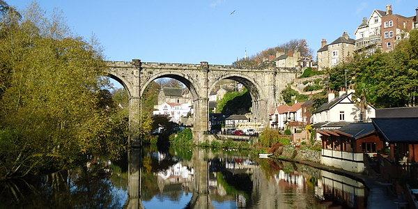Most kolejowy nad rzeką Nidd w Knaresborough