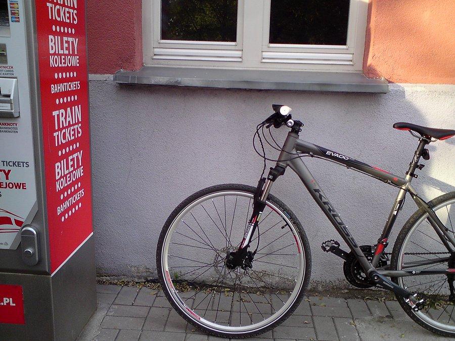 Evado w kolejce po bilet