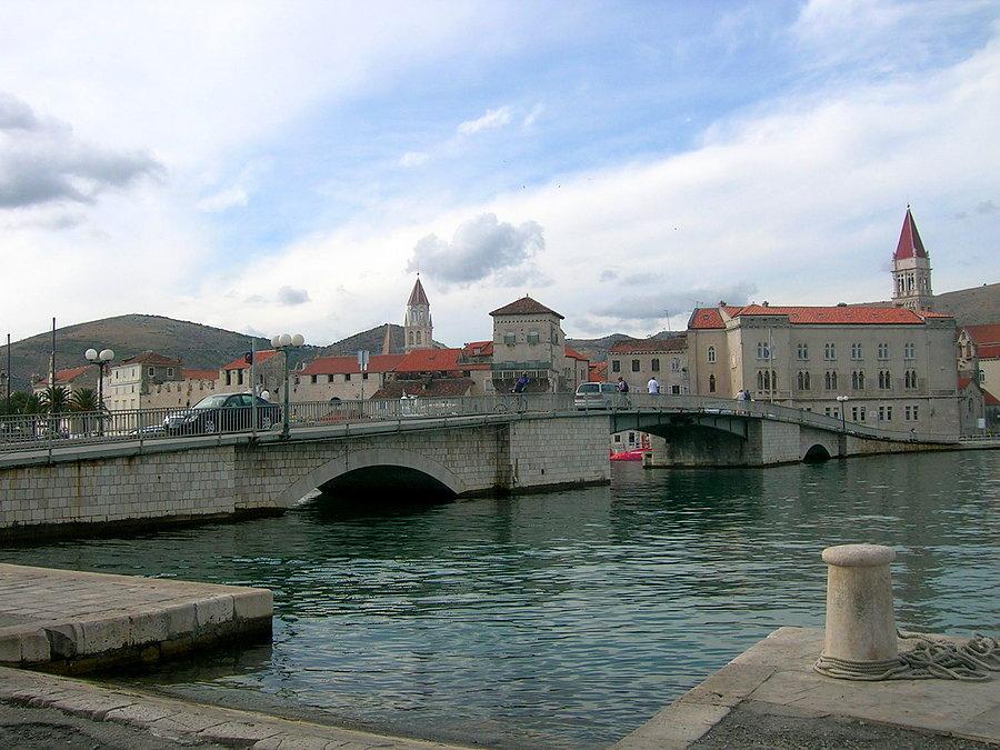 Most łączący Trogir i Wyspę Ciowo