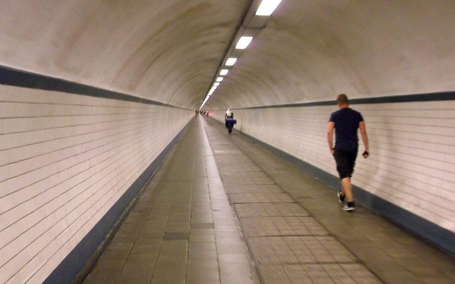 Drogbas wystrzelił w długim tunelu do przodu jak torpeda :)