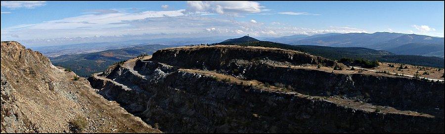 Panorama dawnej kopalni kwarcu 'Stanisław"