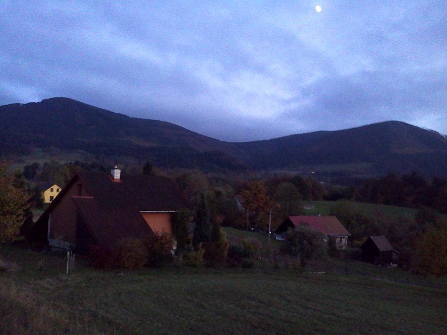 Widok z Lhotki na Ondrejnik