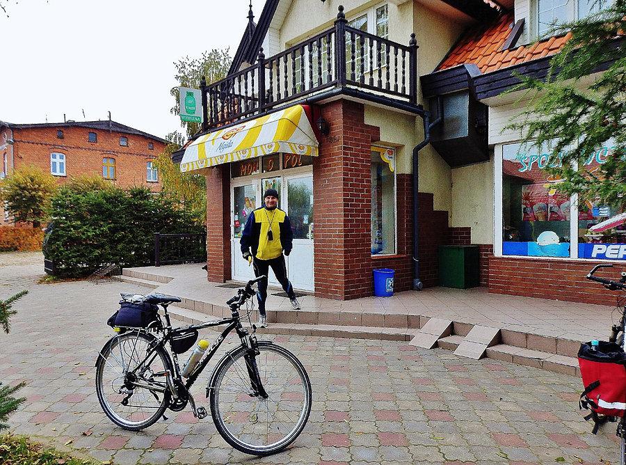 Zakupy przed powrotem do domu - Mikoszewo