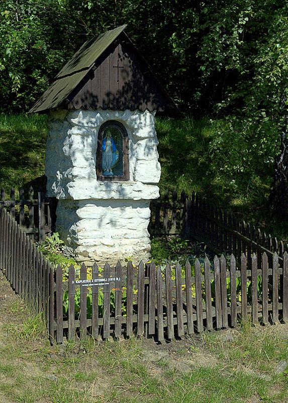 Kapliczka ze skansenu w chorzowie - archiwum