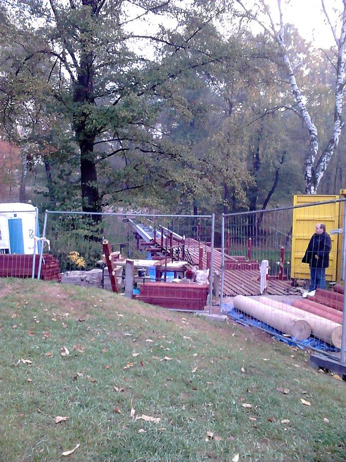 Remont kładki w parku na fortach