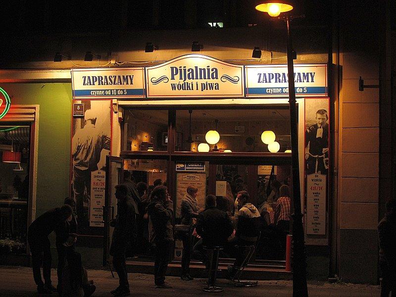 Poznań - pijalnia wódki w Rynku