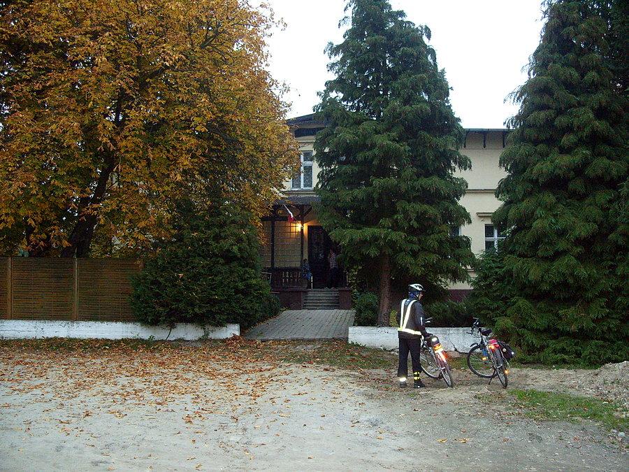 Zabytkowy dworek w Barlewicach – obecnie hotele i restauracja