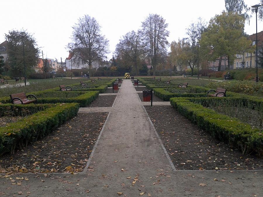 Druga część parku, pięknie posprzątane i gotowe na przyjście wiosny :-)