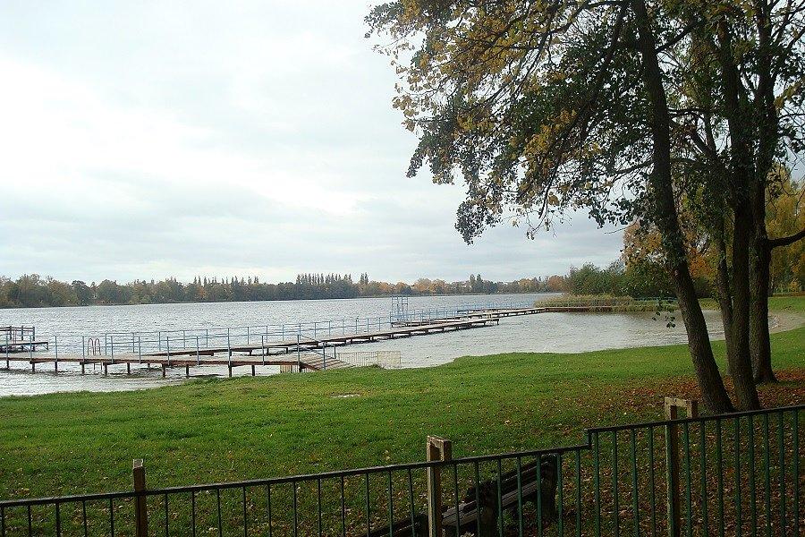 Kluki (potocznie Klukom) – jezioro w Choszcznie