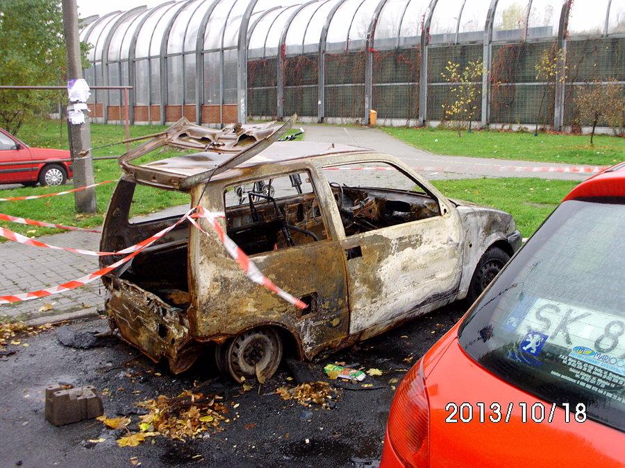 Cinquecento spłonęło (na osiedlu Gwiazdy w Katowicach)