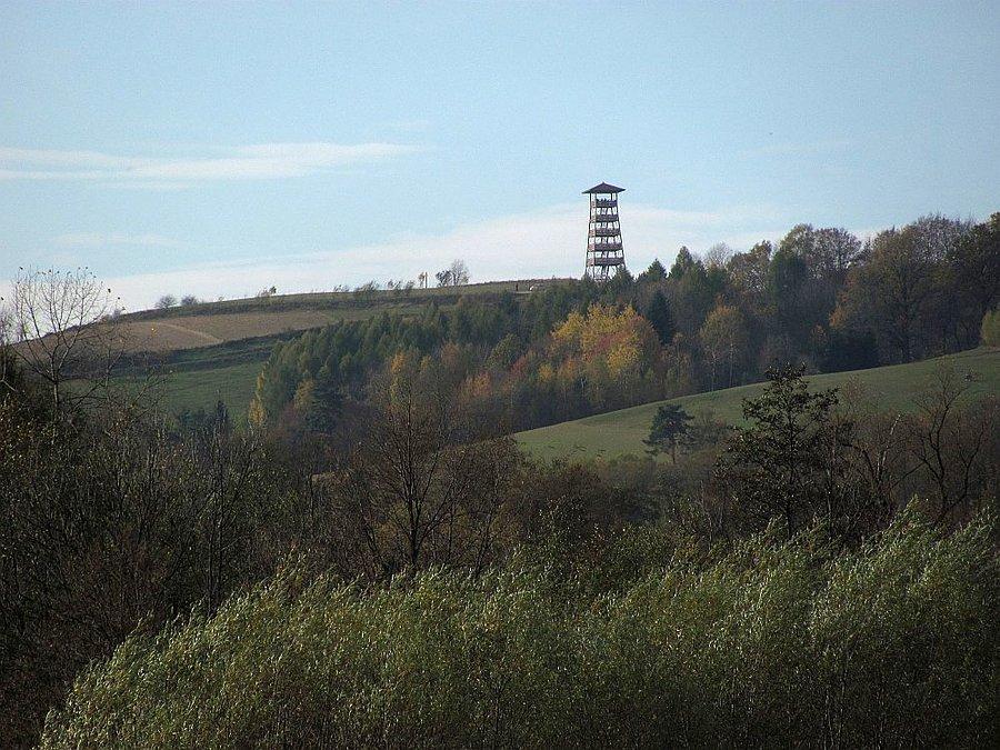 Druga wieża w zasięgu rzutu kamieniem