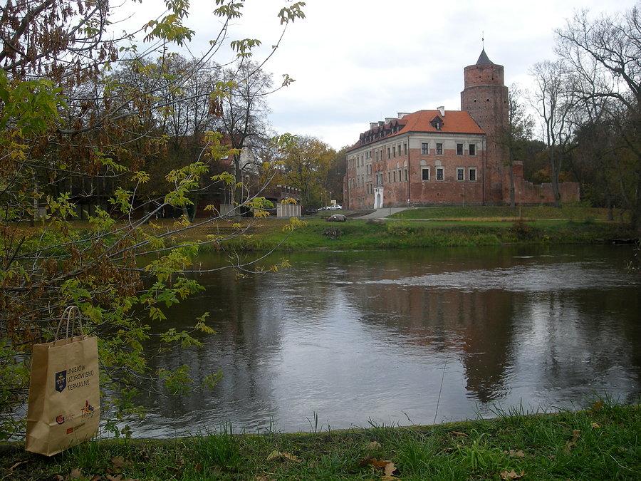 Uniejów - zamek Arcybiskupów Gnieźnieńskich z XIV w