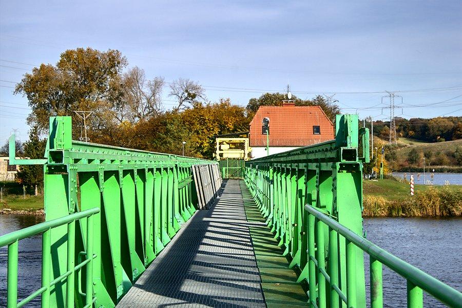 Przejście na polską wysepkę