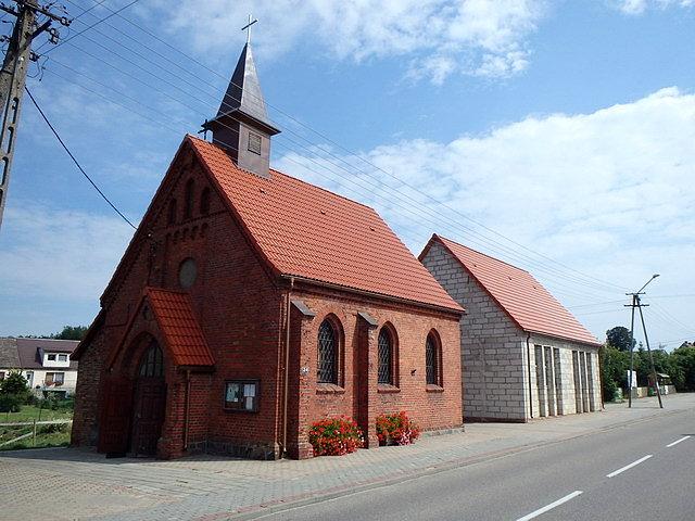 Jeden z najmniejszych kościołów jaki widziałem - parafia pw. Świetej Trójcy w Studzienicach