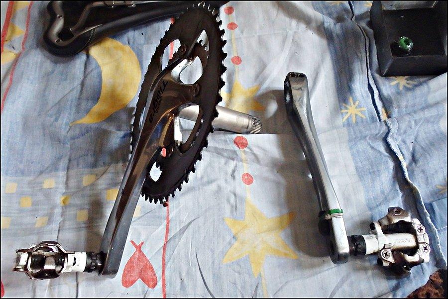 Zdjęte ramiona korby Shimano Tiagra HT II