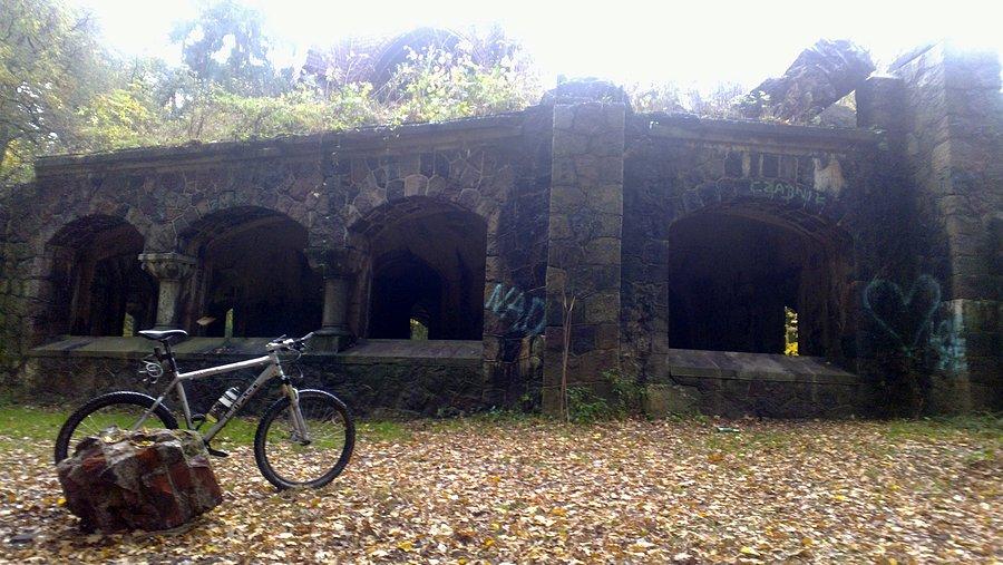 Wieża Quistorpa jesiennie - 53.464601,14.516157