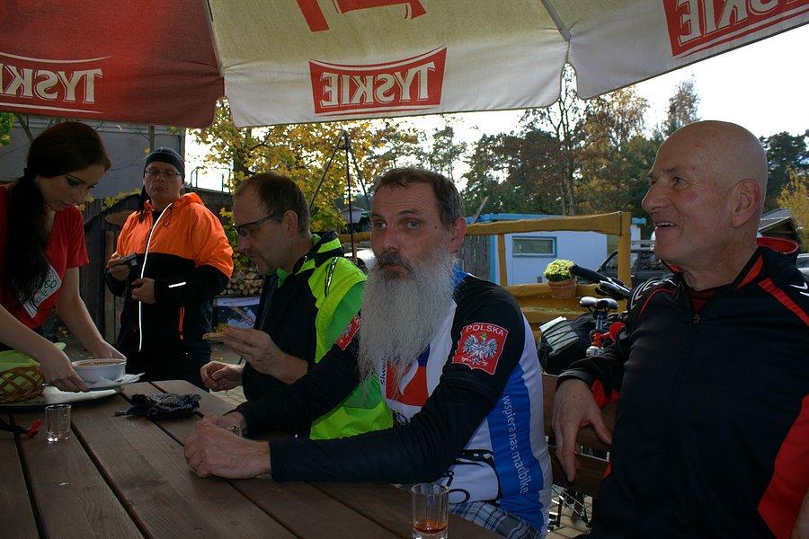 Andrzej, Krzysiek, Janusz, Paweł w zajeździe