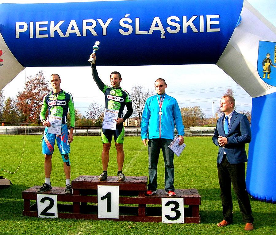 Mario i Daniel na podium mężczyzn kat. 30-40 lat