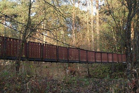 Most bujany w Ośrodku Chrześcijańskim w Zakościelu