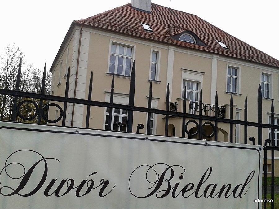 Dwór Bieland, zespół pałacowo-parkowy, Bielany