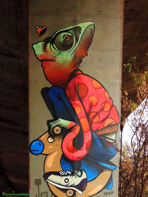 Aleja Armii Ludowej, Warszawa - Kameleon