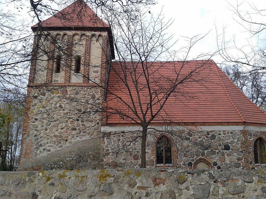 Kościół p.w. św. Ap. Piotra i Pawła w Grzędzicach