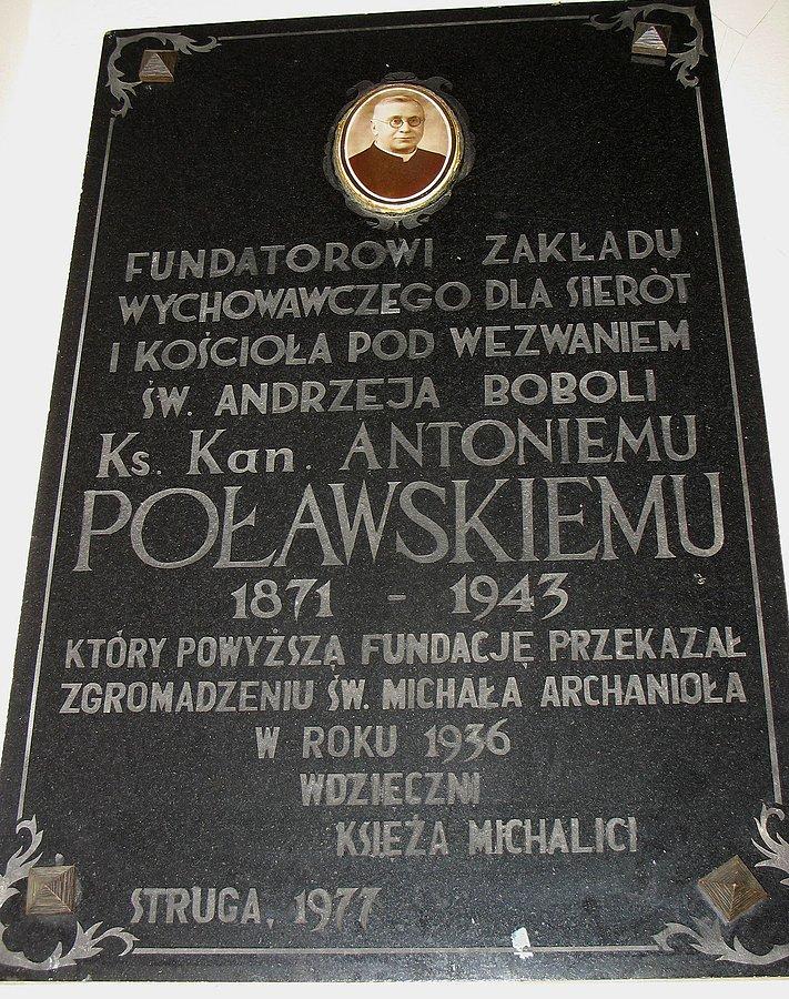 Tablica ks. Poławskiego w kościele św. Andrzeja Boboli w Markach