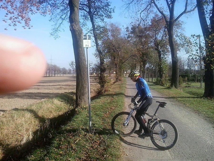 Trasa R4 - ocinek Strumień - Studzionka ... i paluch :p