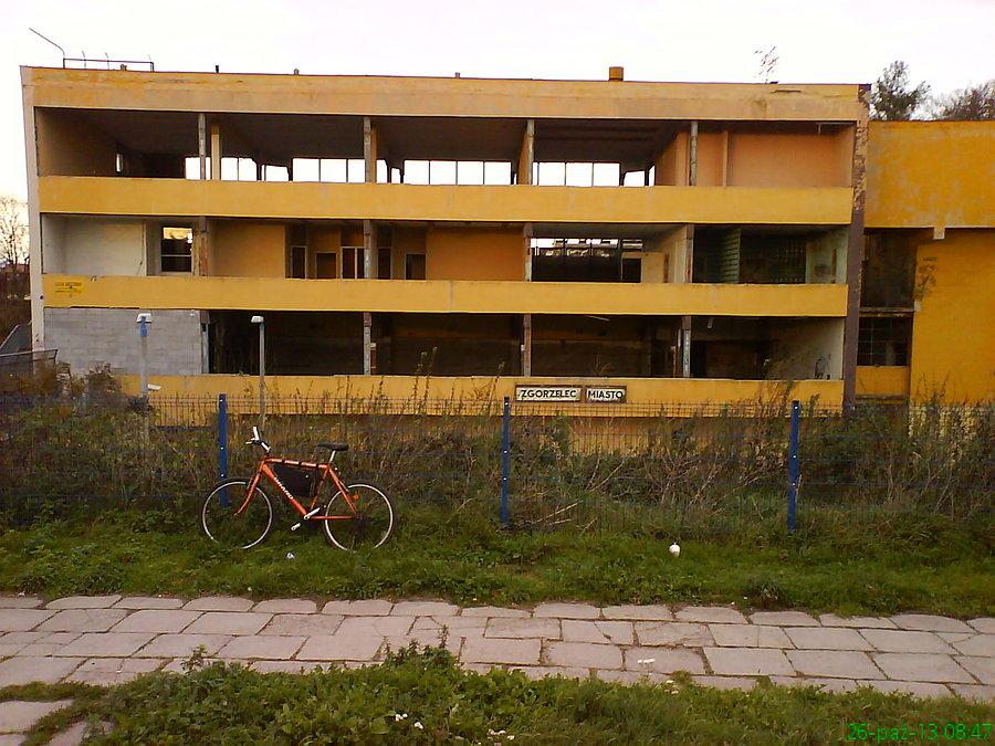 Spektakularny dworzec "główny" w Zgorzelcu