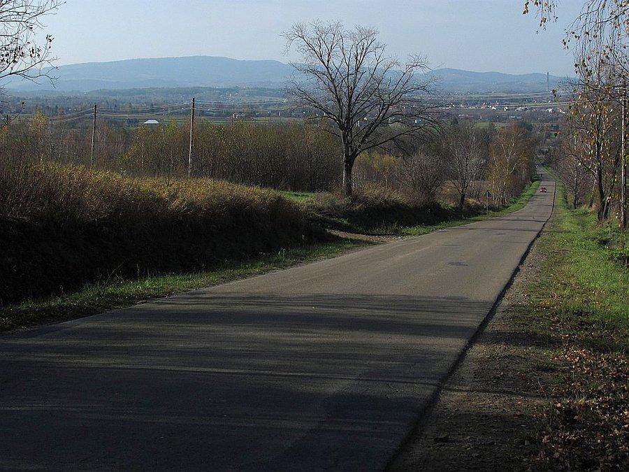 I zjazd od Lipinek w stronę Kobyanki, znów z widokiem na Maślaną