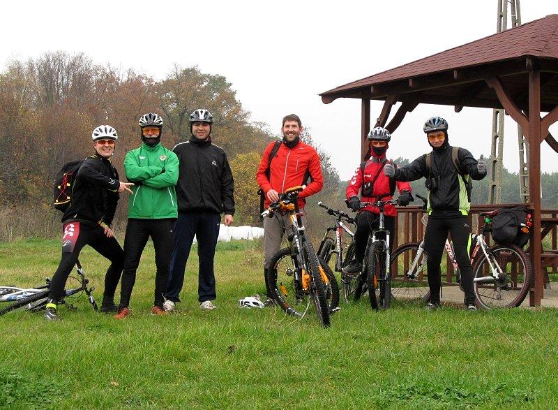 Od lewej: Marcin, Mateusz, Przemek, Piotras, Mr Jerry, Grigori