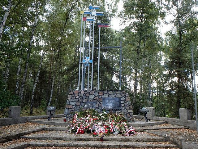 Miejsce pamięci poświęcone żołnierzom poległym w bitwie pod Krojantami