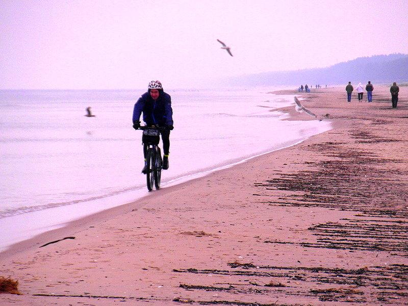 Mirek na plaży w Jantarze