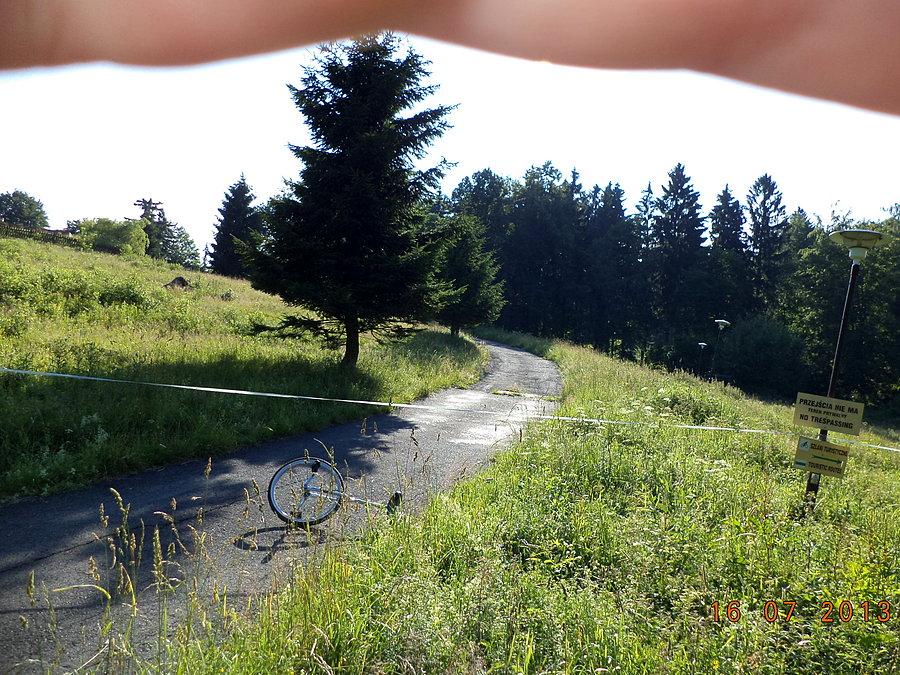 Ostatnie metry podjazdu na Grzybowiec