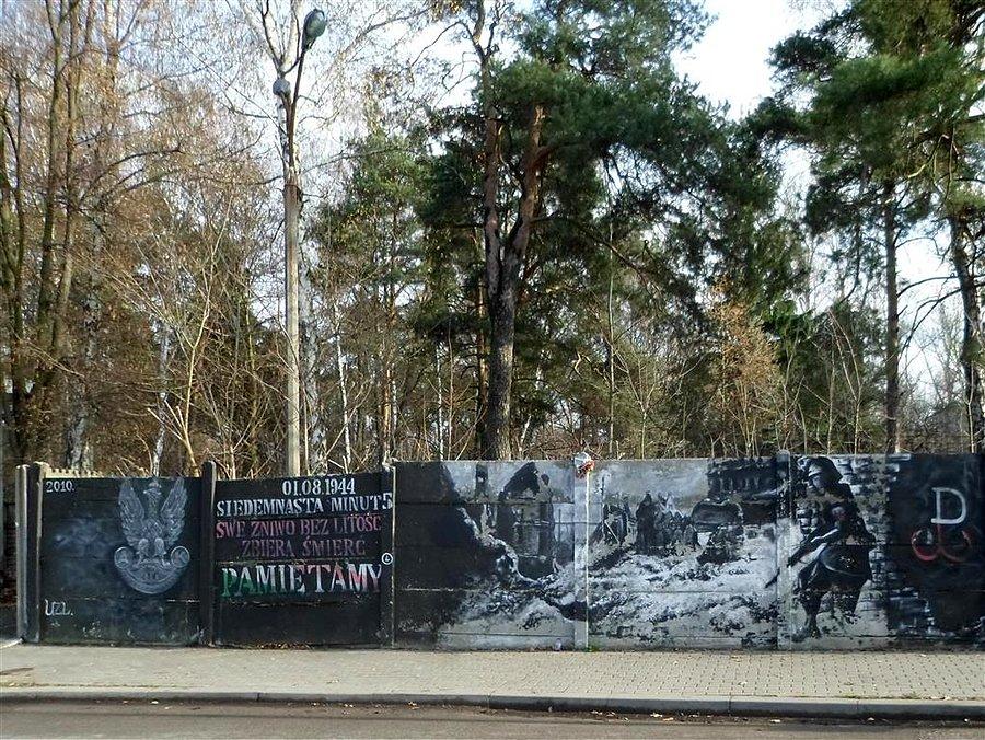 Mural powstańczy w Rembertowie