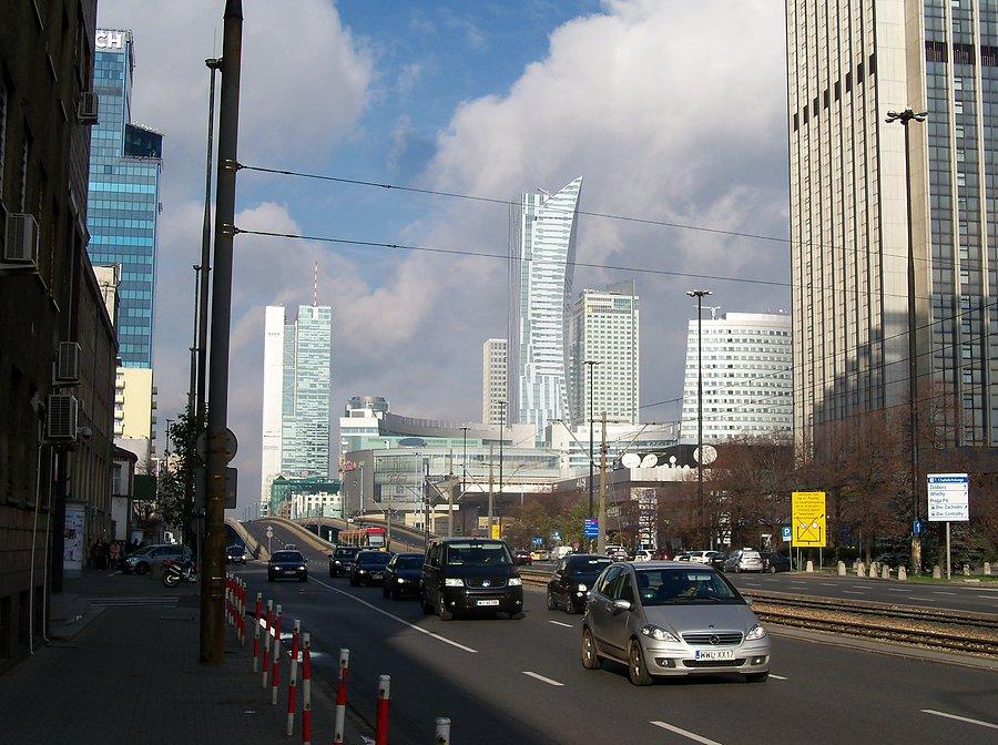 Warszawa rośnie