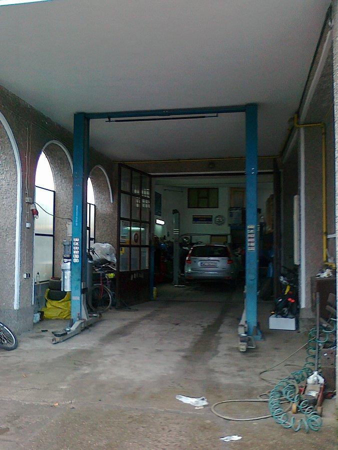 Jednak właśnie tu wymienili mi dętkę, za co jeszcze raz bardzo dziękuję