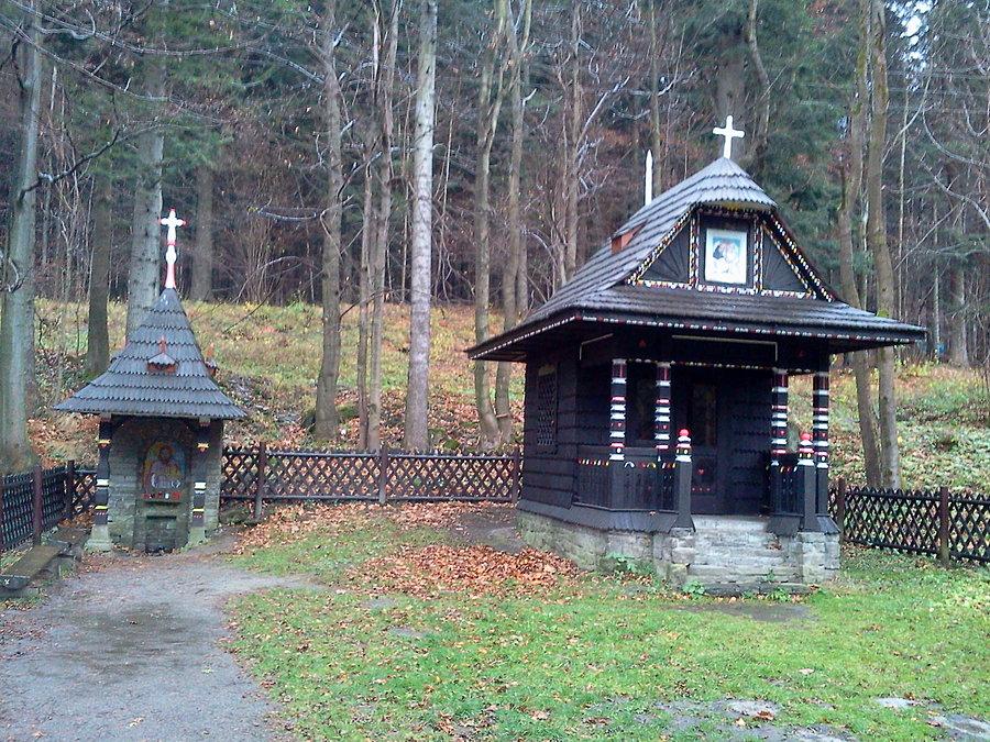 Czeladna kapliczka i źródełko