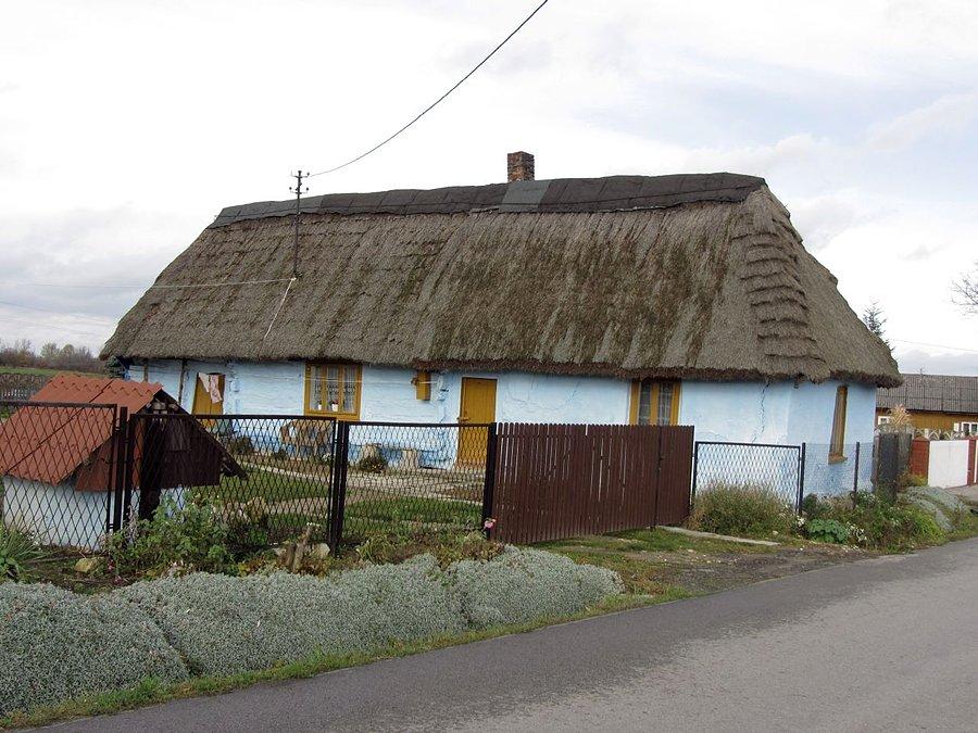 Jeszcze kryte strzechą