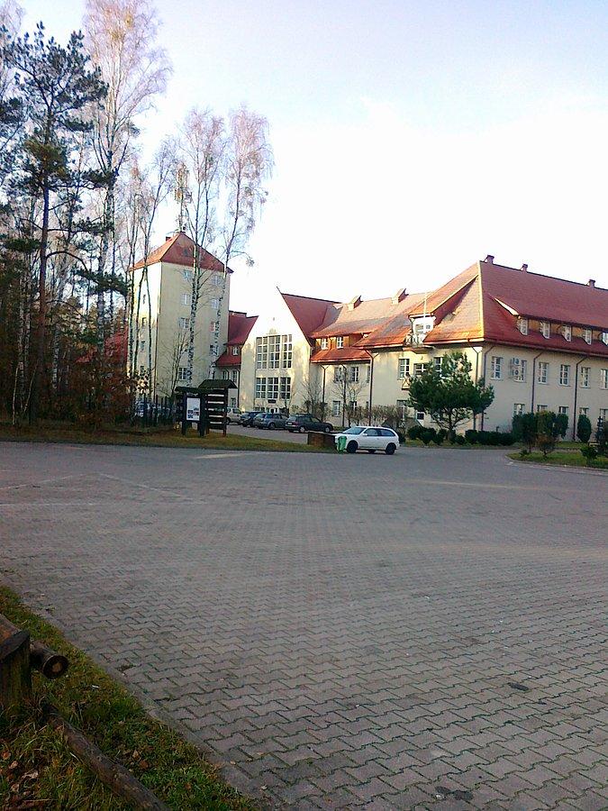 Ten sam budynek od podwórka