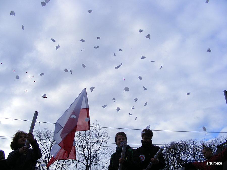 Biało-czrwone konfrtti ........, :-)