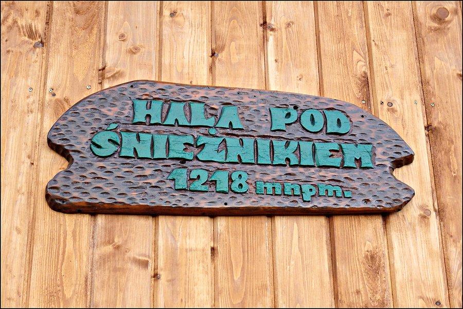 Tabliczka na schronisku