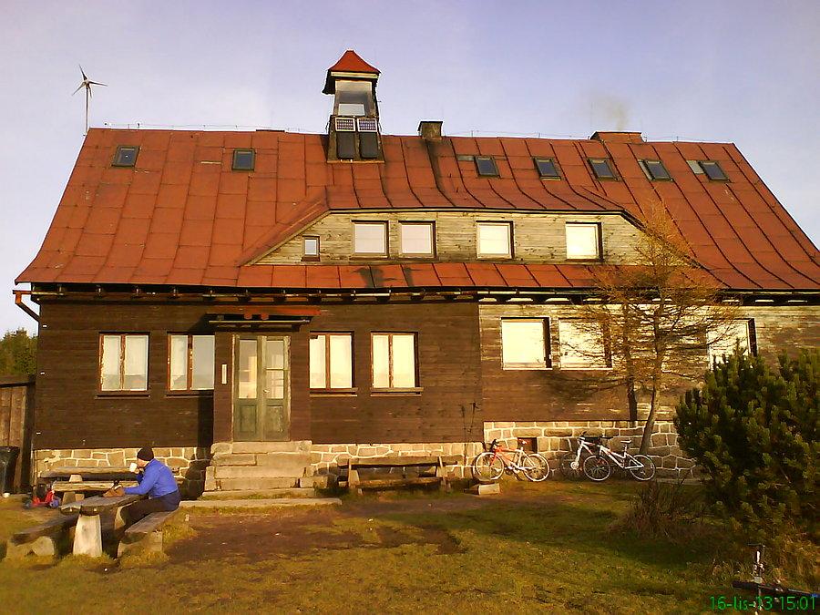 Pod Chatką Górzystów (słoneczne popołudnie w listopadzie: 4 rowery)